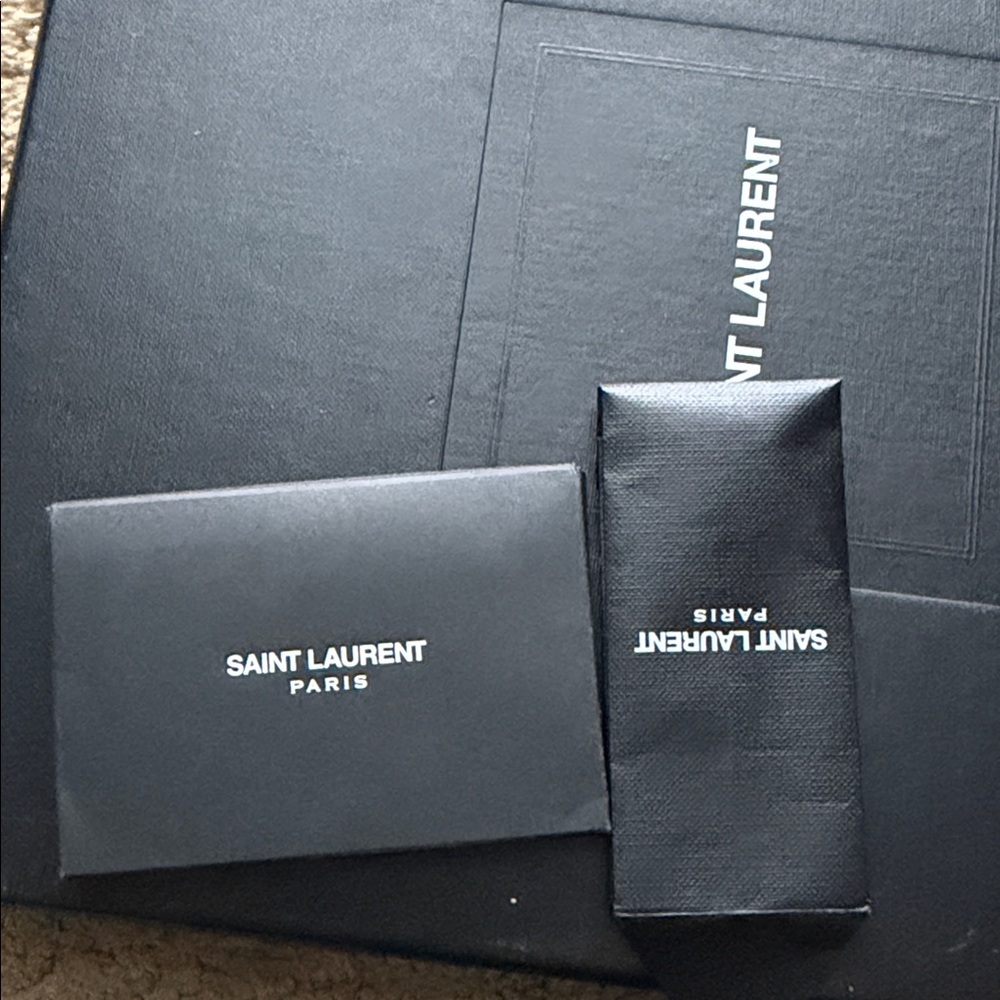 Saint Laurent Metallic Fuchsia Sandals - Picture 8 of 8